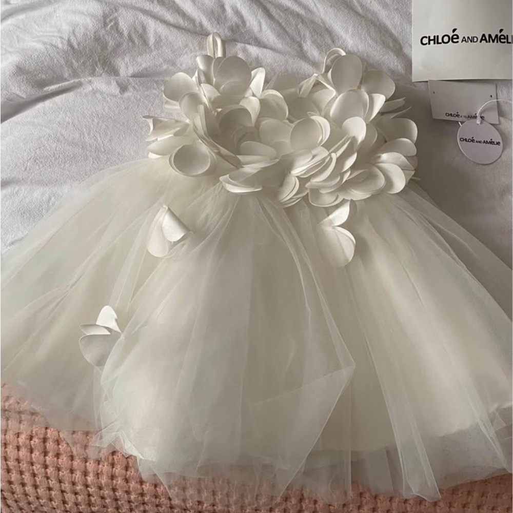 Chloé and Amélie White Floral Dress